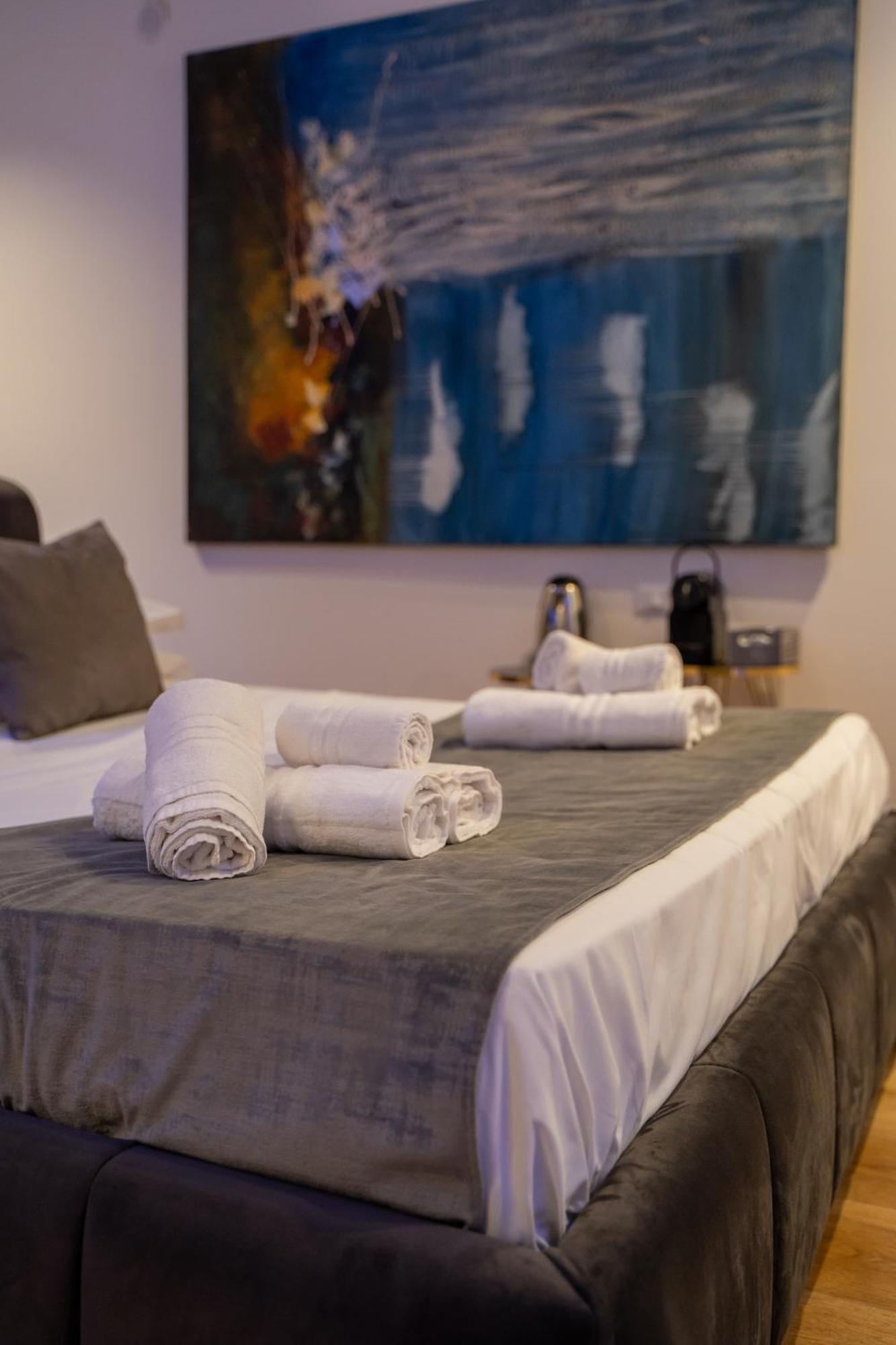 Four Luxury Suite Palermo Esterno foto