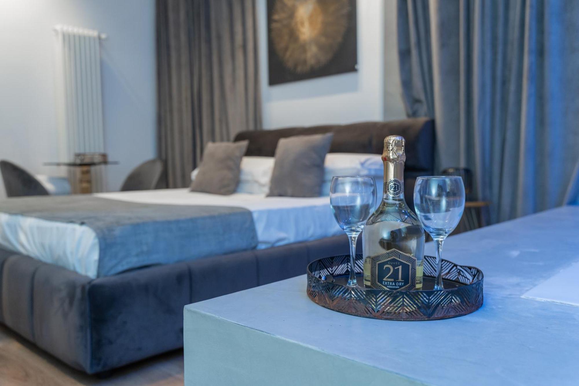 Four Luxury Suite Palermo Esterno foto